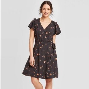Universal Thread Black w/red flowers wrap dress L